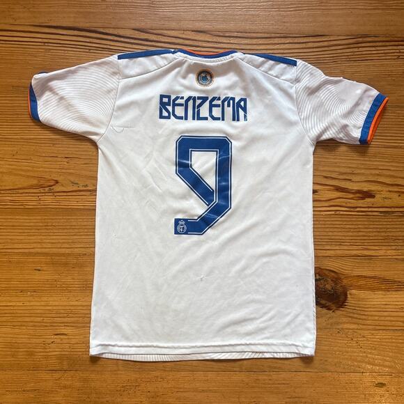 Adidas white Real Madrid Benzema 9 short sleeve youth jersey SIZE 14 - Picture 7 of 7